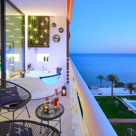 Suite Del Mar Luxury Apartment With Jacuzzi Torremolinos Bagian luar foto