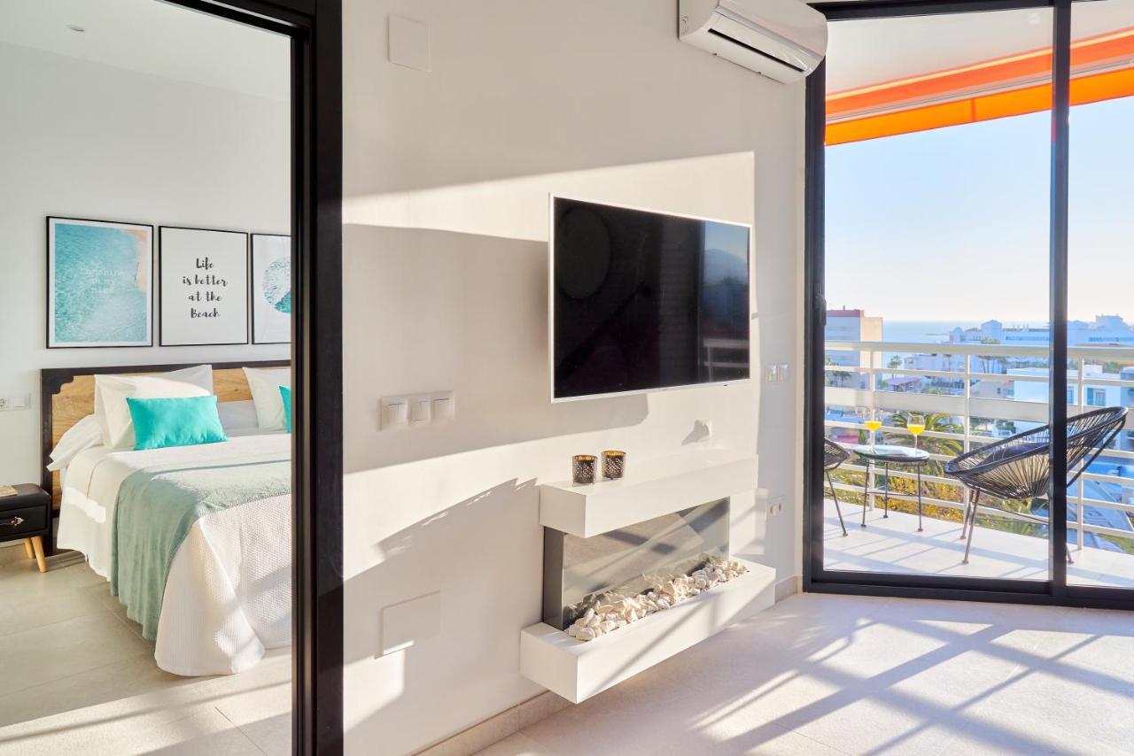 Suite Del Mar Luxury Apartment With Jacuzzi Torremolinos Bagian luar foto