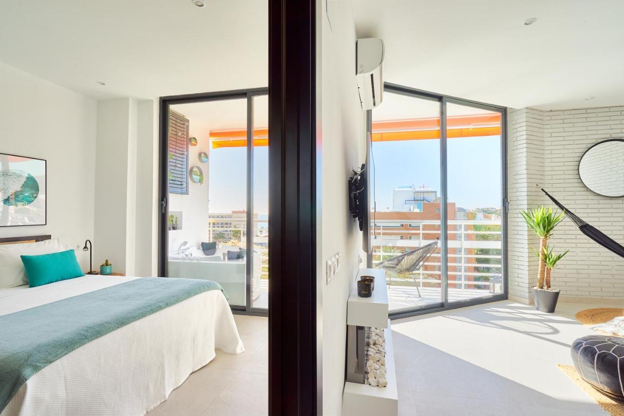 Suite Del Mar Luxury Apartment With Jacuzzi Torremolinos Bagian luar foto