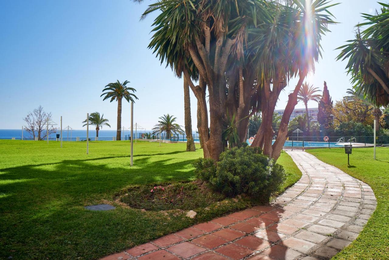 Suite Del Mar Luxury Apartment With Jacuzzi Torremolinos Bagian luar foto