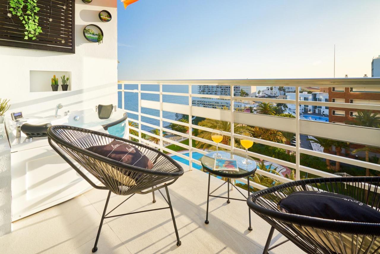 Suite Del Mar Luxury Apartment With Jacuzzi Torremolinos Bagian luar foto
