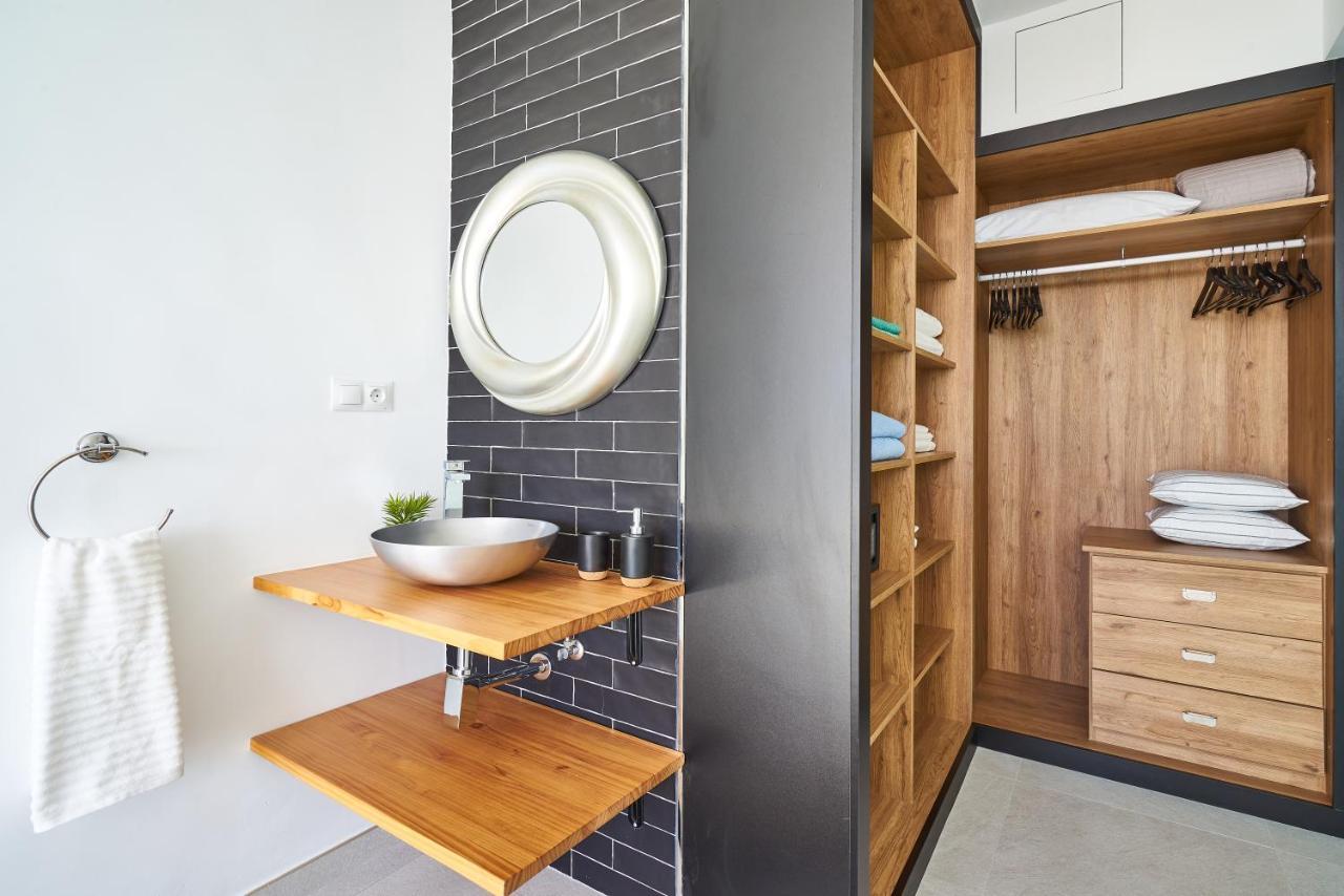 Suite Del Mar Luxury Apartment With Jacuzzi Torremolinos Bagian luar foto
