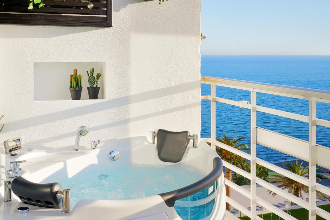 Suite Del Mar Luxury Apartment With Jacuzzi Torremolinos Bagian luar foto