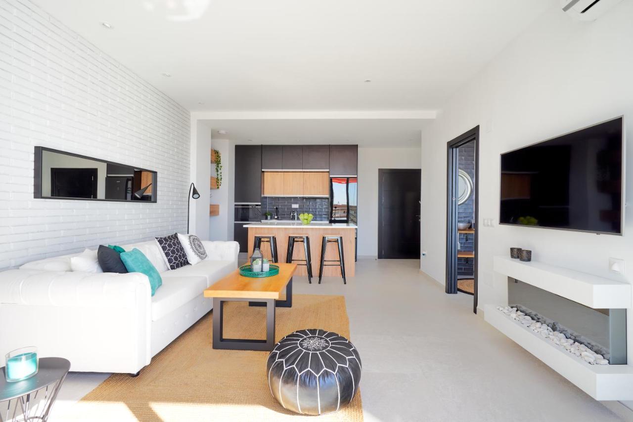 Suite Del Mar Luxury Apartment With Jacuzzi Torremolinos Bagian luar foto