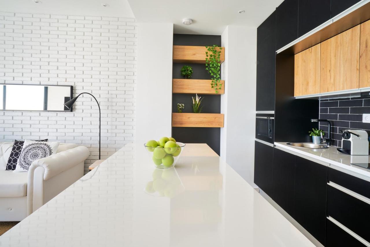 Suite Del Mar Luxury Apartment With Jacuzzi Torremolinos Bagian luar foto